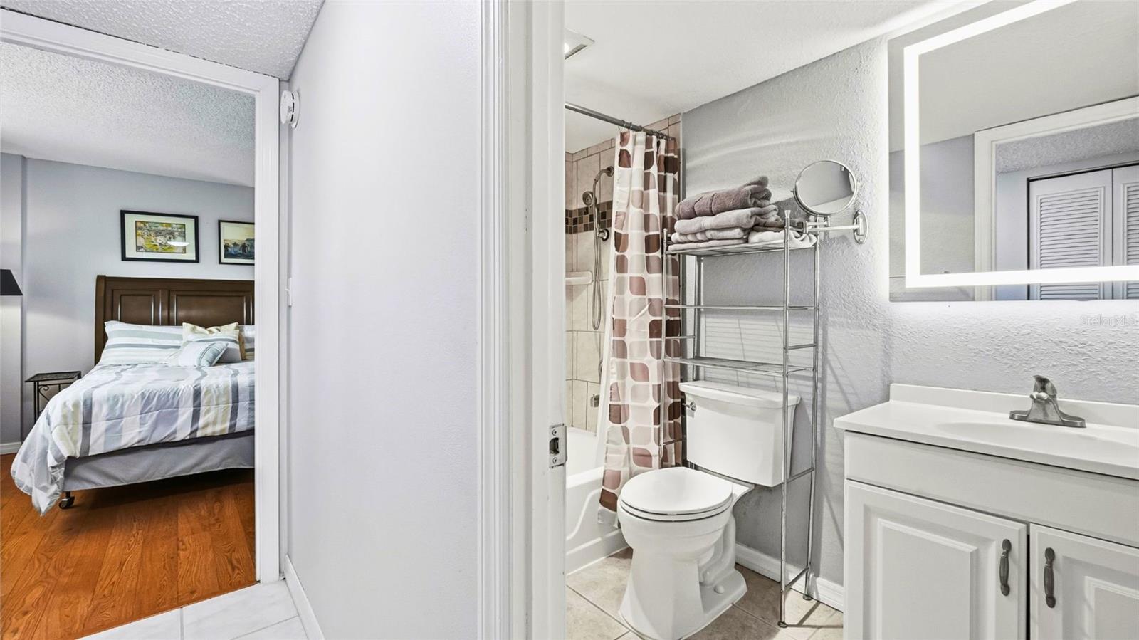 Image 21 of 22 For 6960 20th Ave N  109