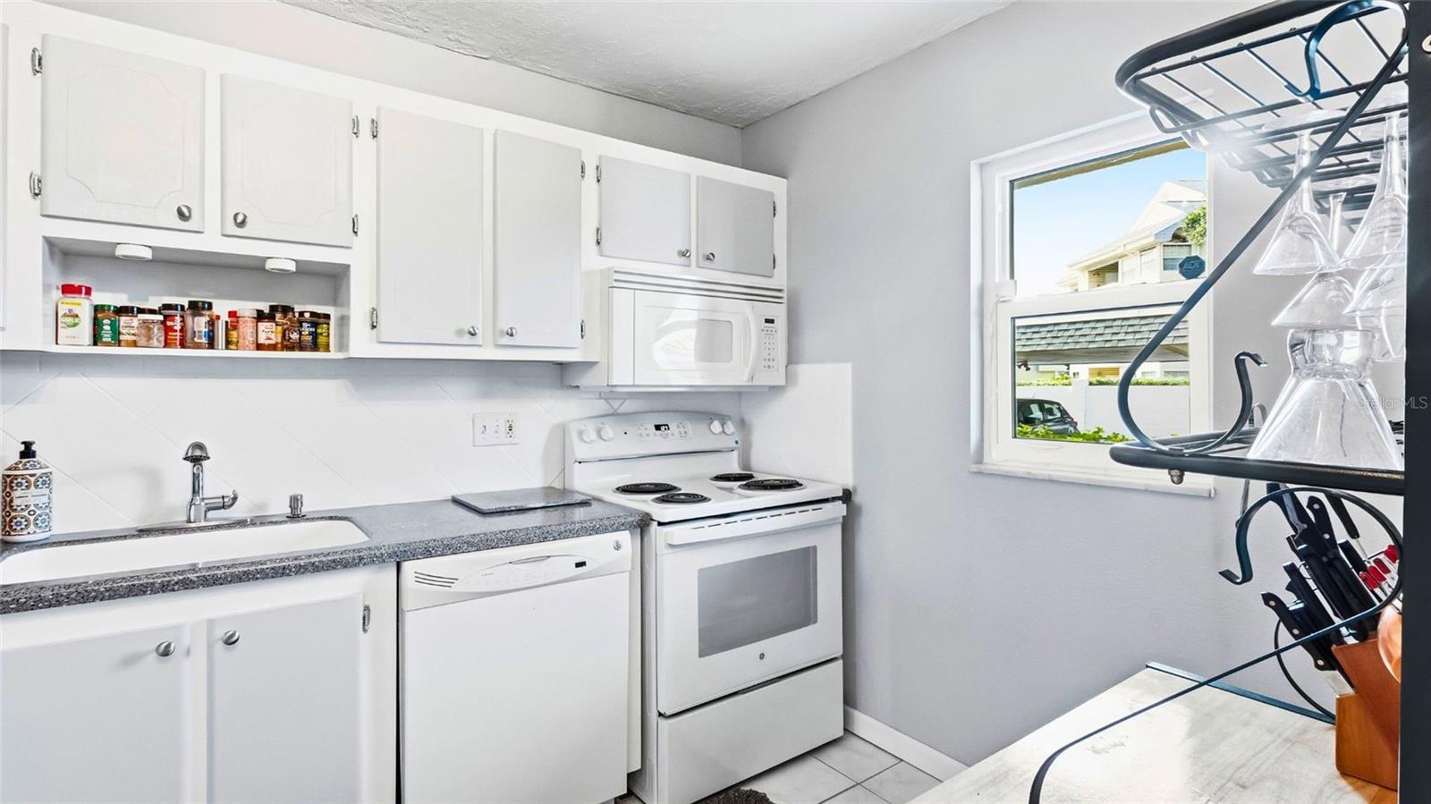 Image 6 of 22 For 6960 20th Ave N  109