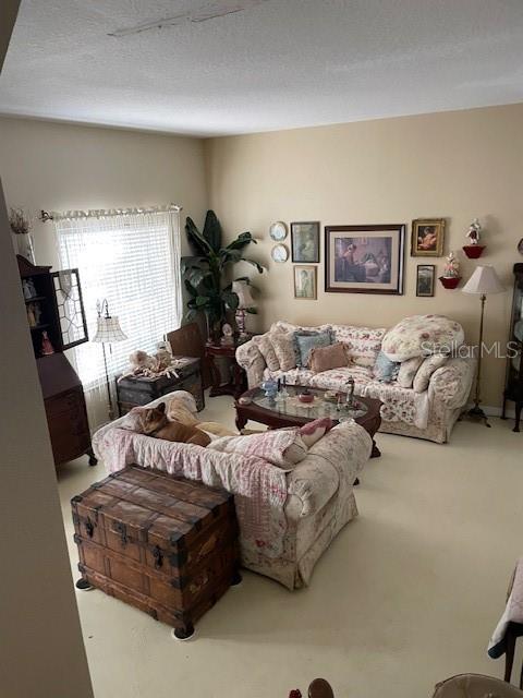 Listing photo id 5 for 2834 Pankaw Lane