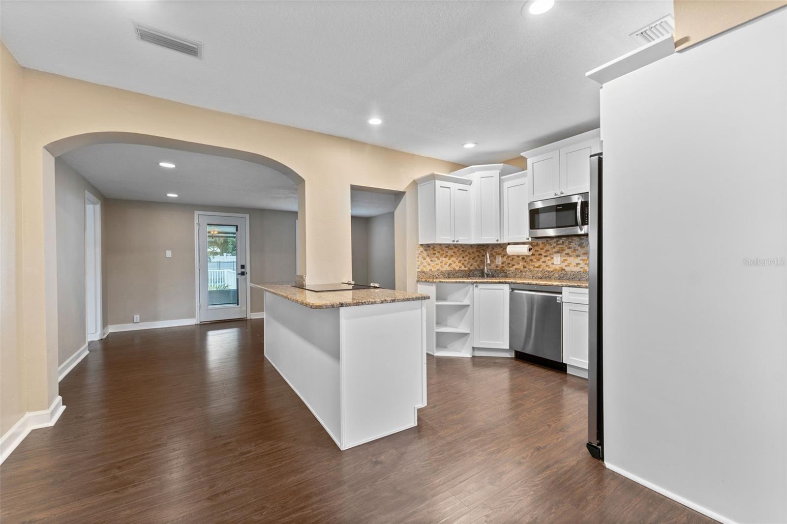 Image 7 of 27 For 4008 Swann Avenue