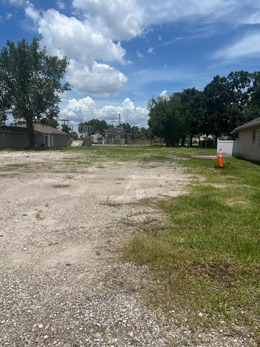 Image 2 of 15 For 3337 Woodlawn Avenue