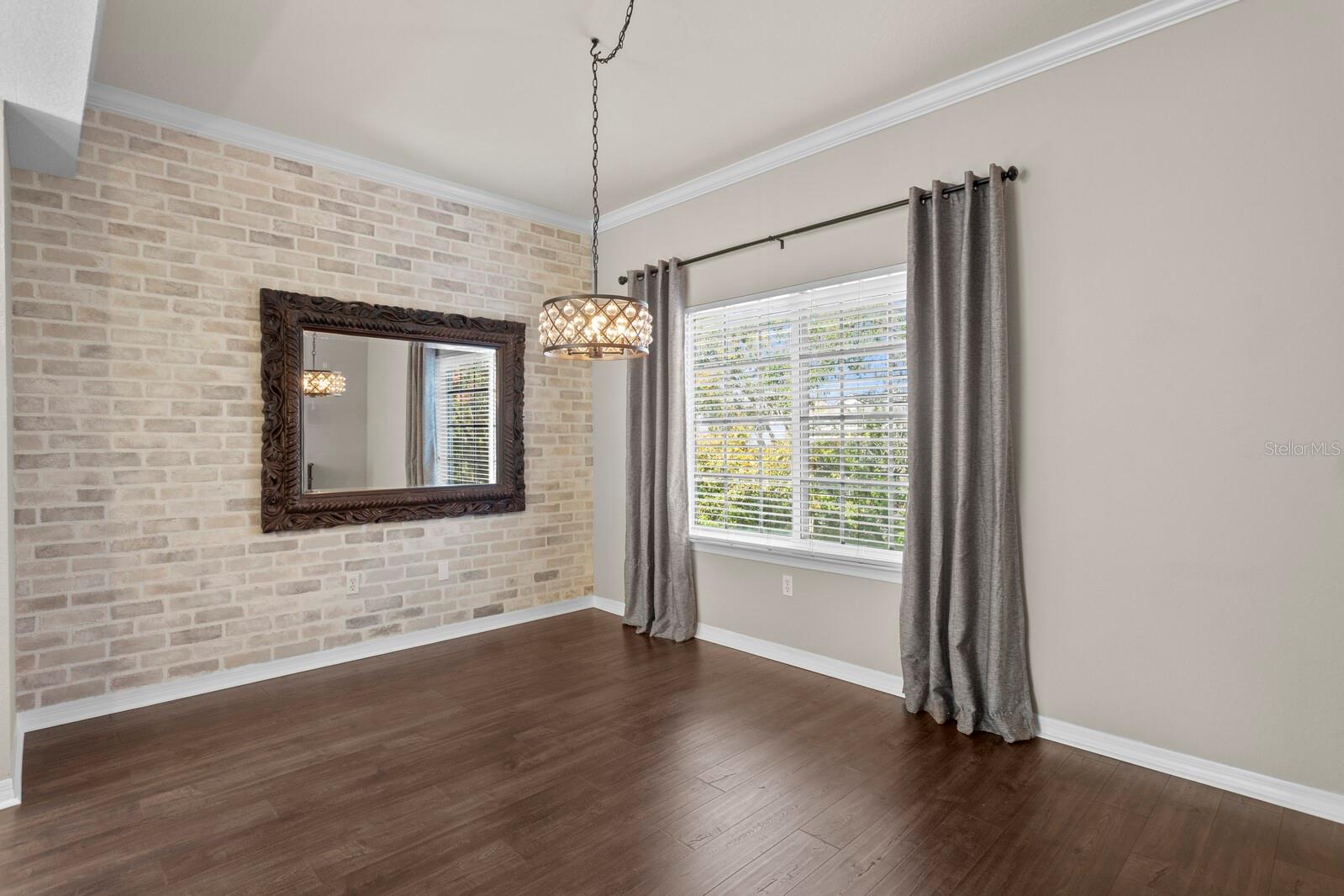 Image 11 of 77 For 9817 Meadow Field Circle 9817