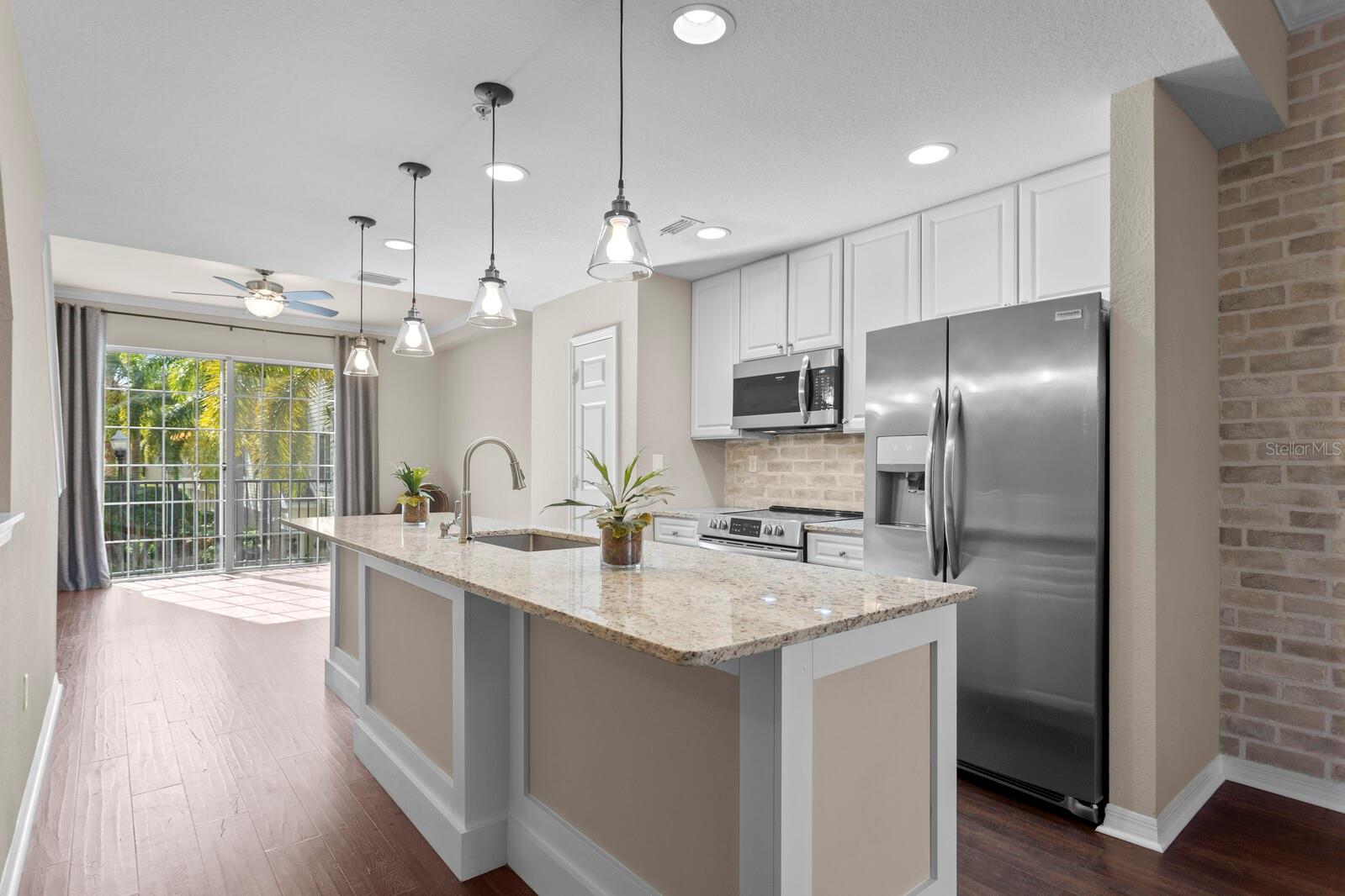 Image 15 of 77 For 9817 Meadow Field Circle 9817