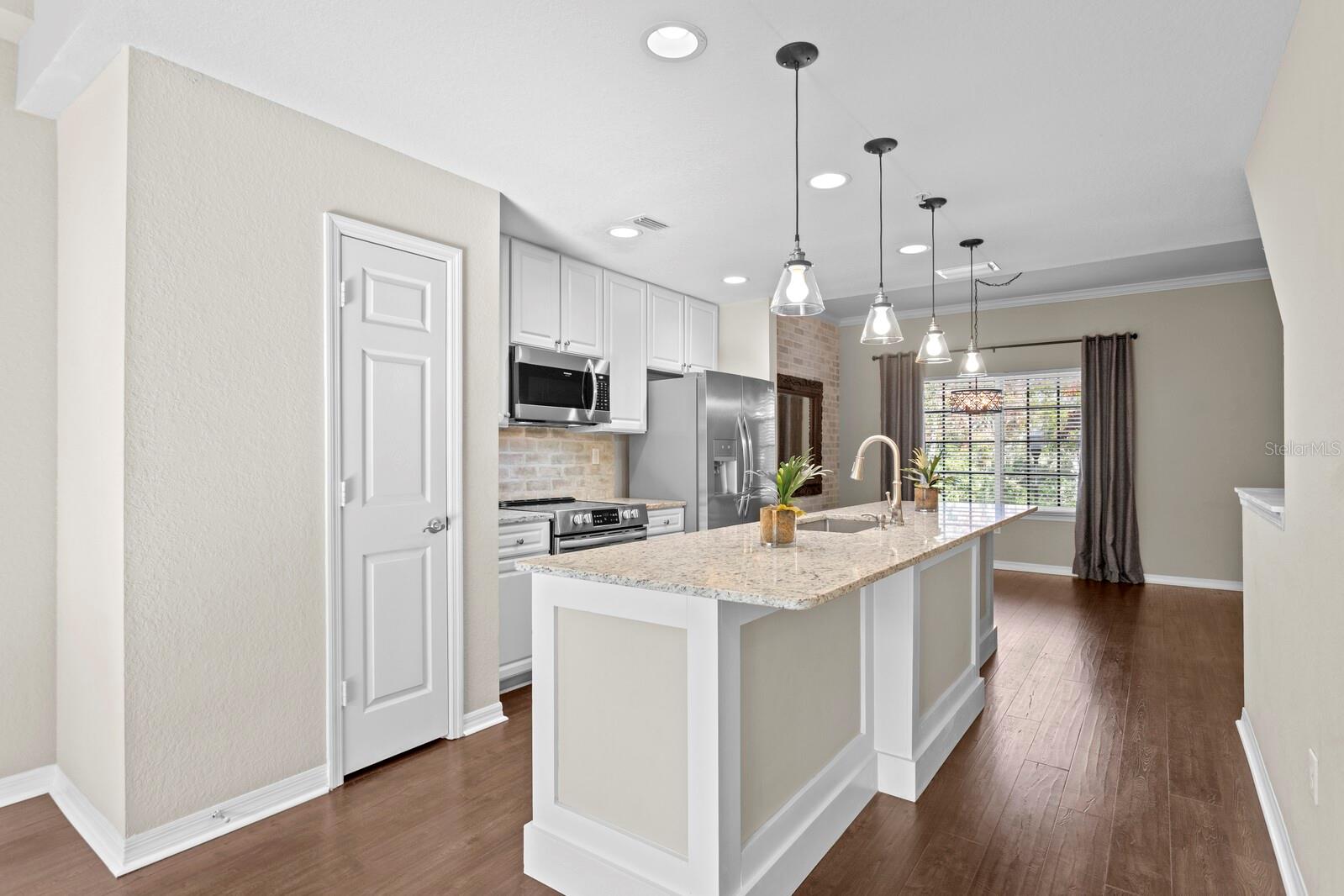 Image 16 of 77 For 9817 Meadow Field Circle 9817