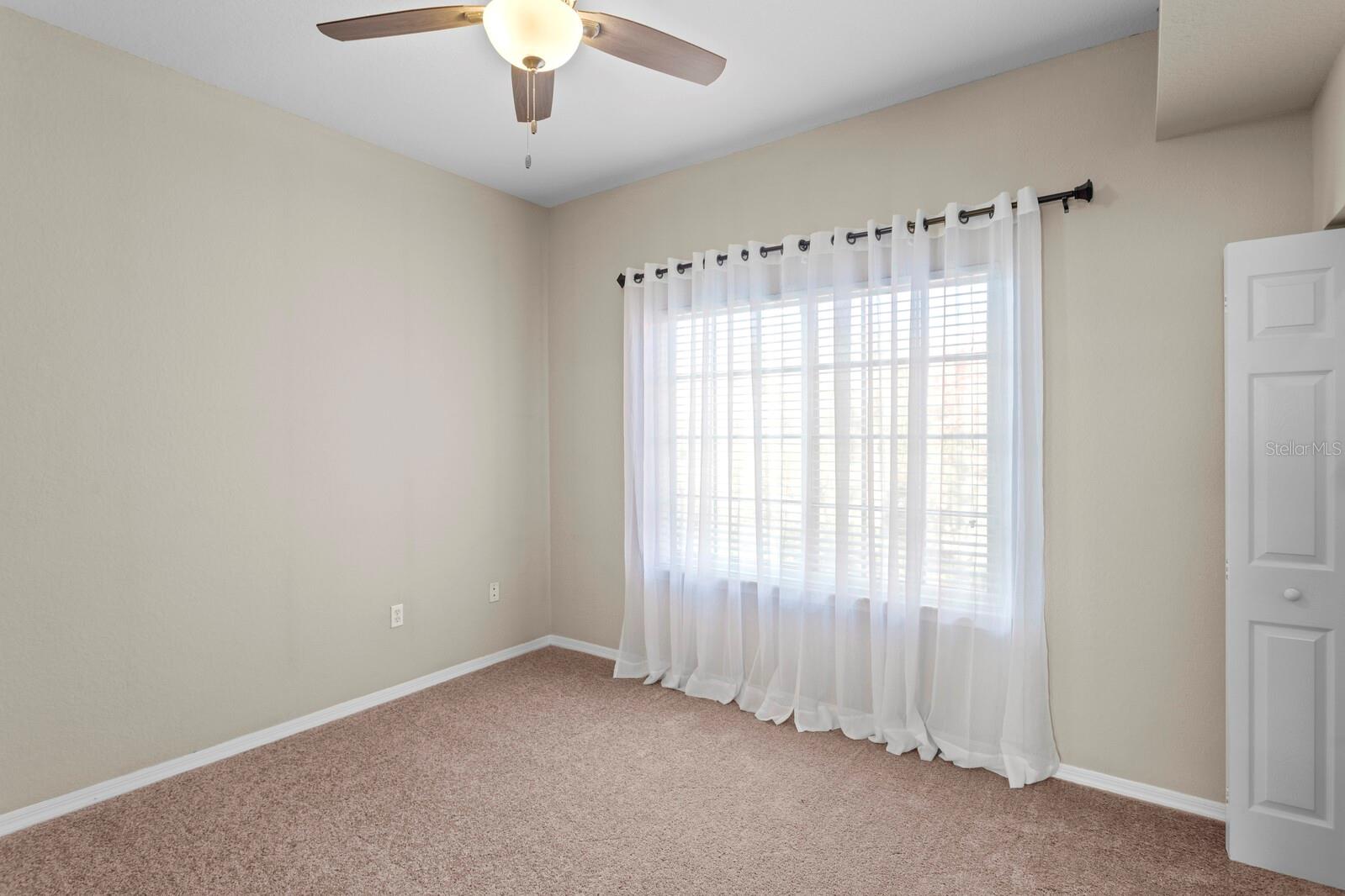 Image 22 of 77 For 9817 Meadow Field Circle 9817