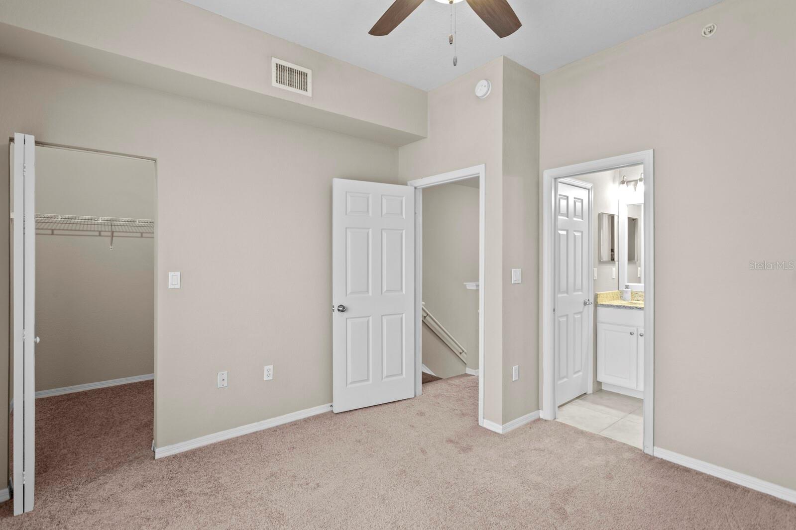 Image 23 of 77 For 9817 Meadow Field Circle 9817