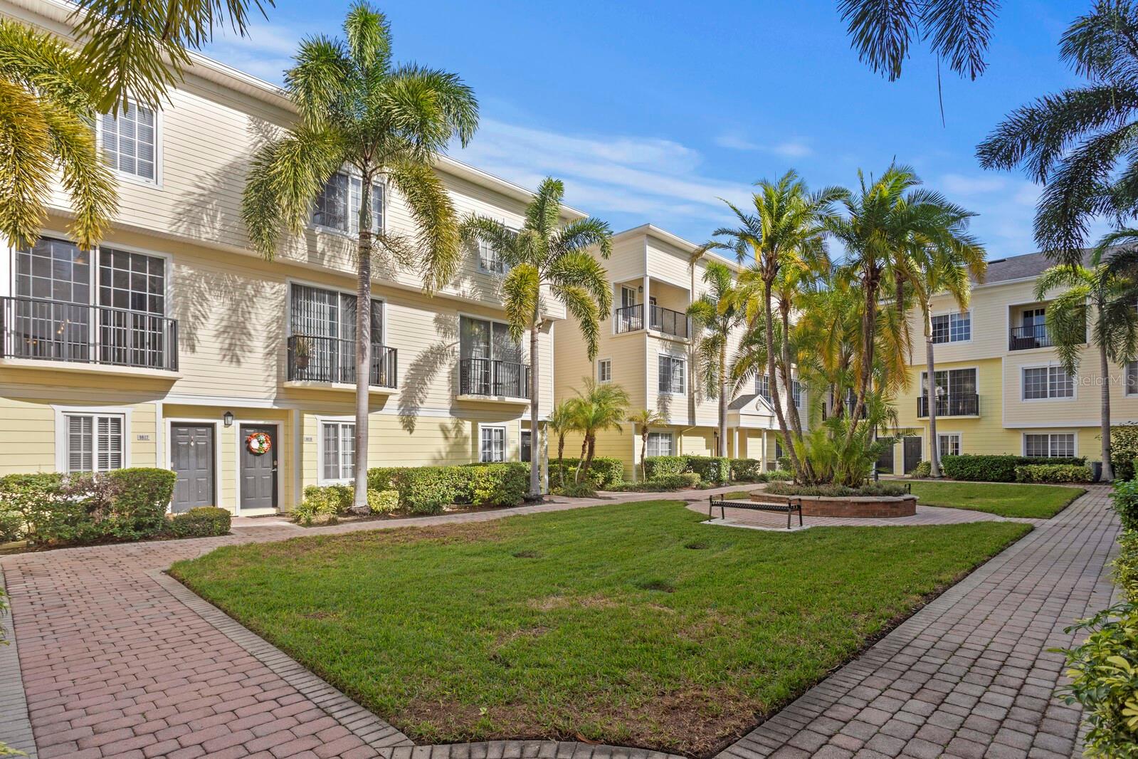 Image 4 of 77 For 9817 Meadow Field Circle 9817