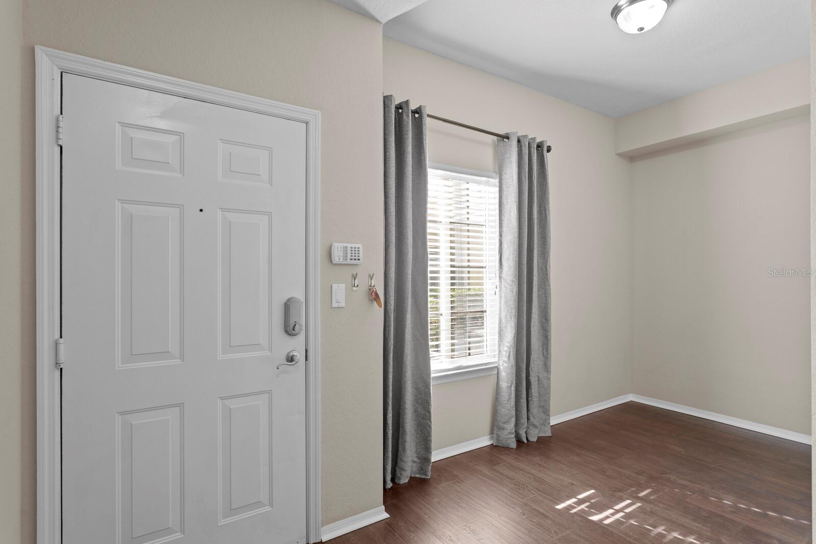 Image 8 of 77 For 9817 Meadow Field Circle 9817