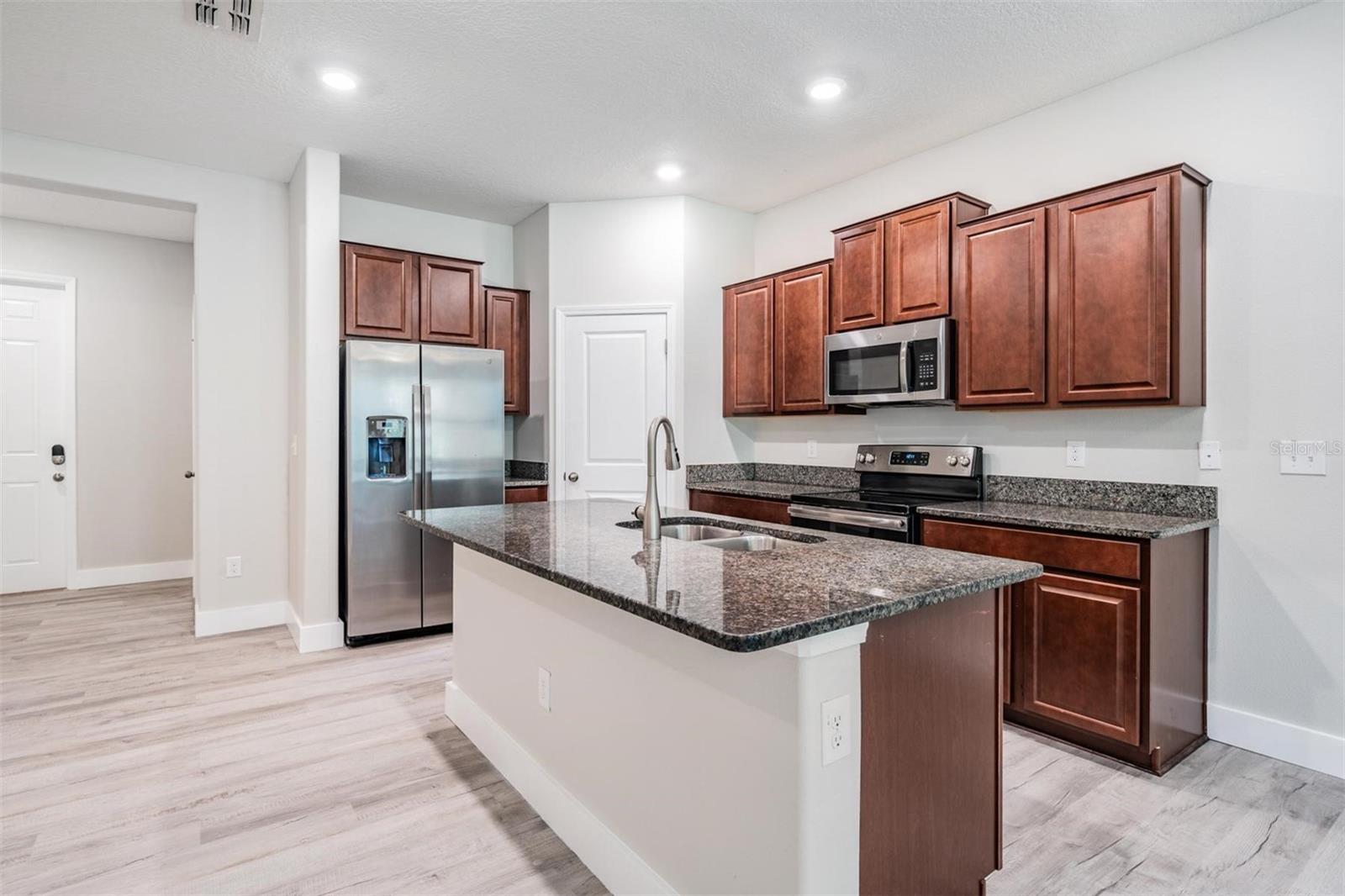 Image 25 of 59 For 8082 Rolling Shell Trail