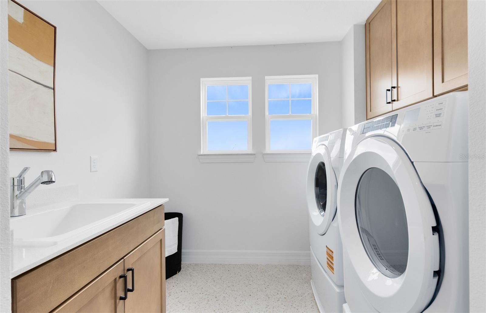 Image 16 of 30 For 9821 Autumn Ridge Avenue