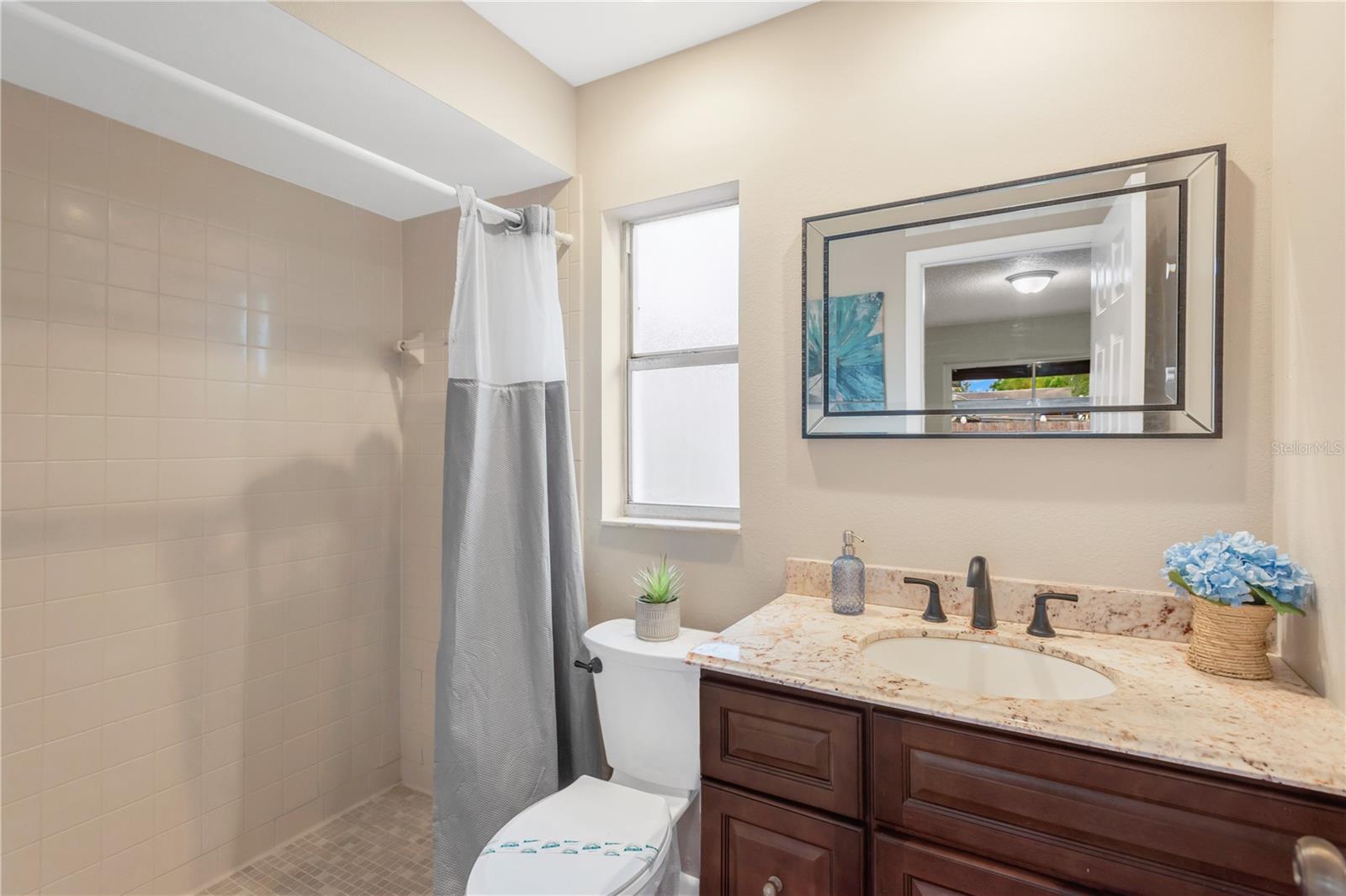 Image 11 of 24 For 1948 Dodge Circle