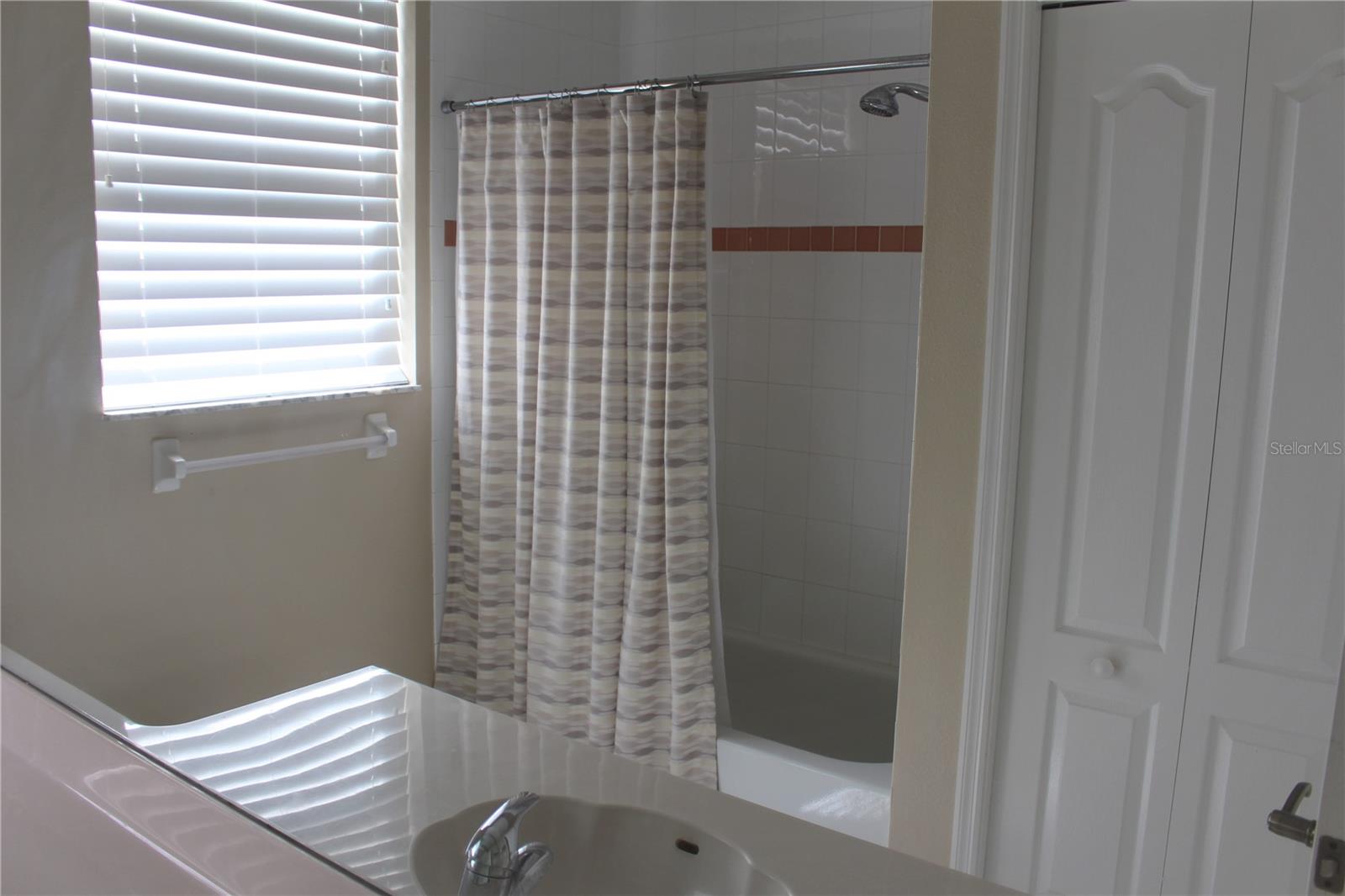 Image 29 of 50 For 3678 Pendlebury Drive