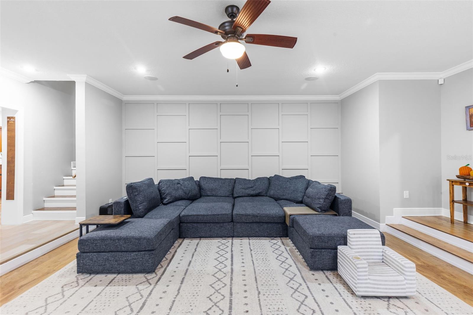 Image 16 of 59 For 28042 Lindenhurst Drive