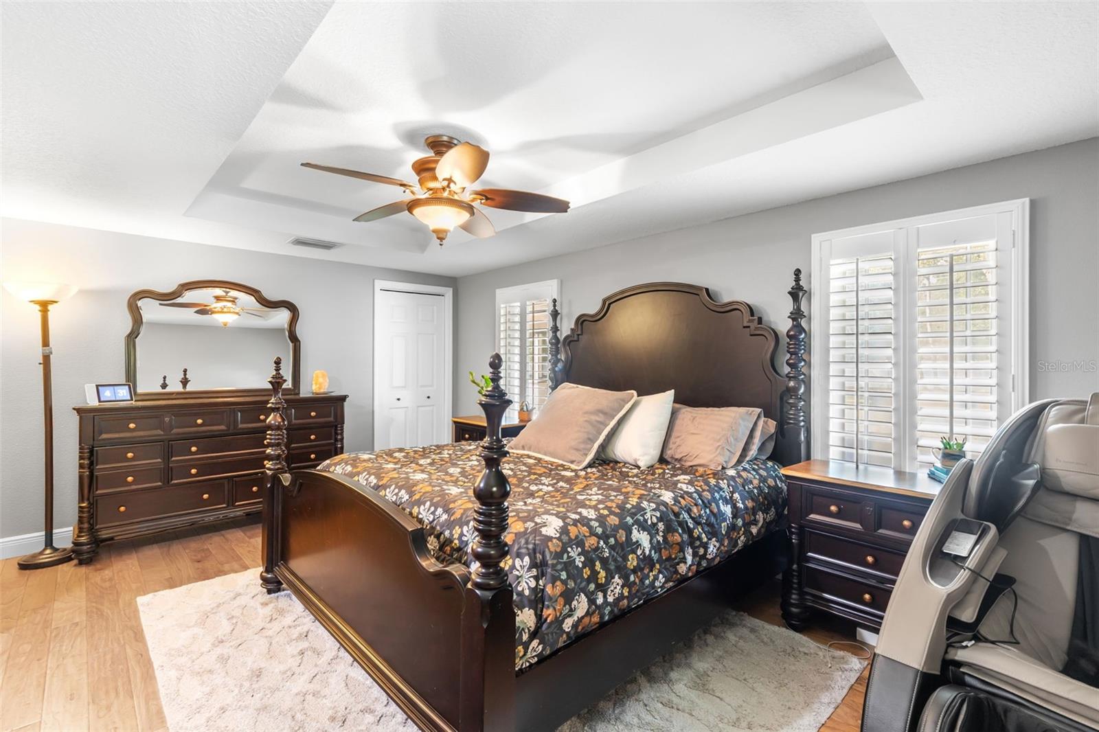 Image 23 of 59 For 28042 Lindenhurst Drive