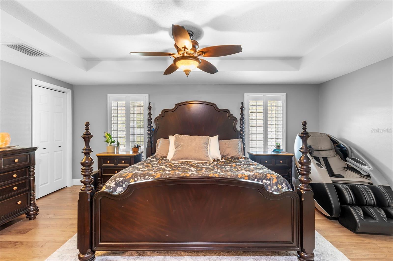 Image 24 of 59 For 28042 Lindenhurst Drive