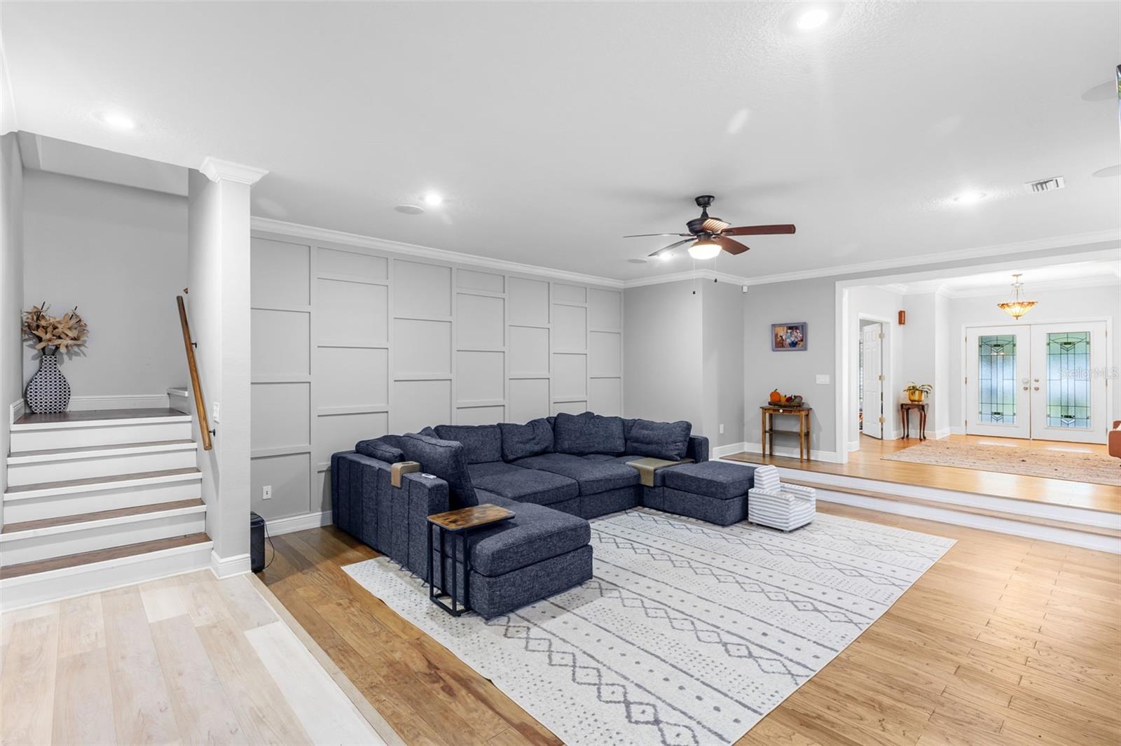 Image 3 of 59 For 28042 Lindenhurst Drive