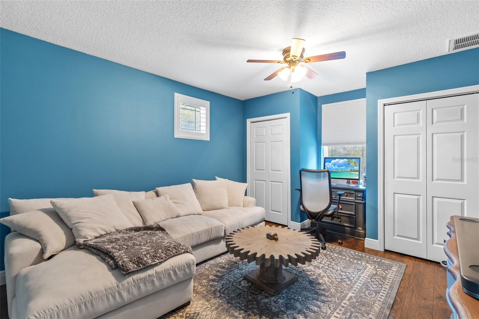 Image 41 of 59 For 28042 Lindenhurst Drive