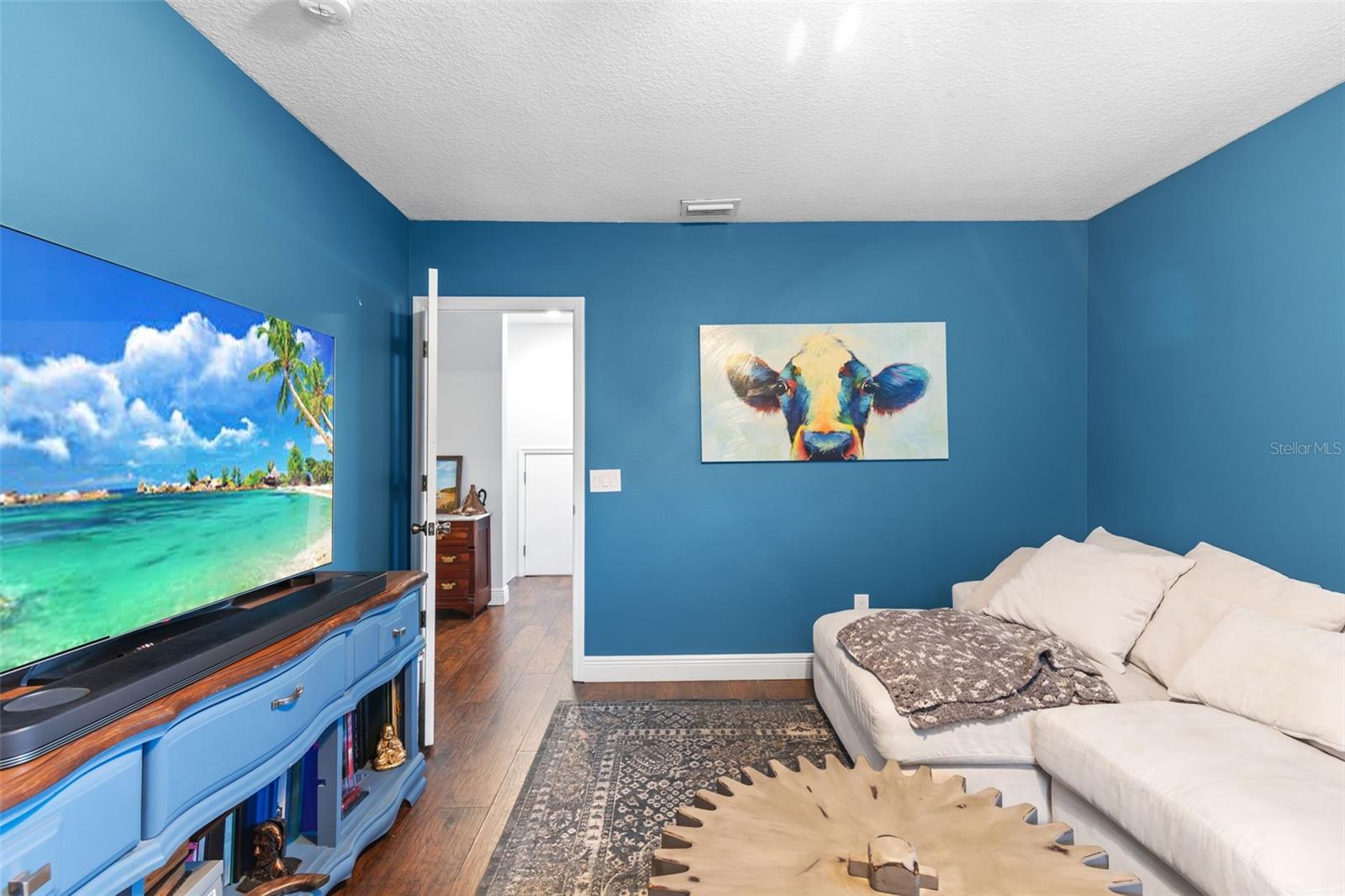 Image 42 of 59 For 28042 Lindenhurst Drive