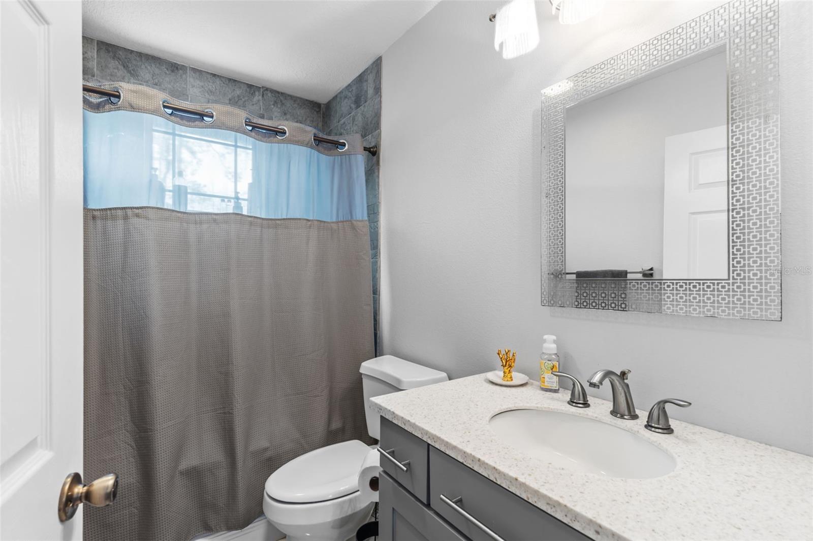 Image 43 of 59 For 28042 Lindenhurst Drive