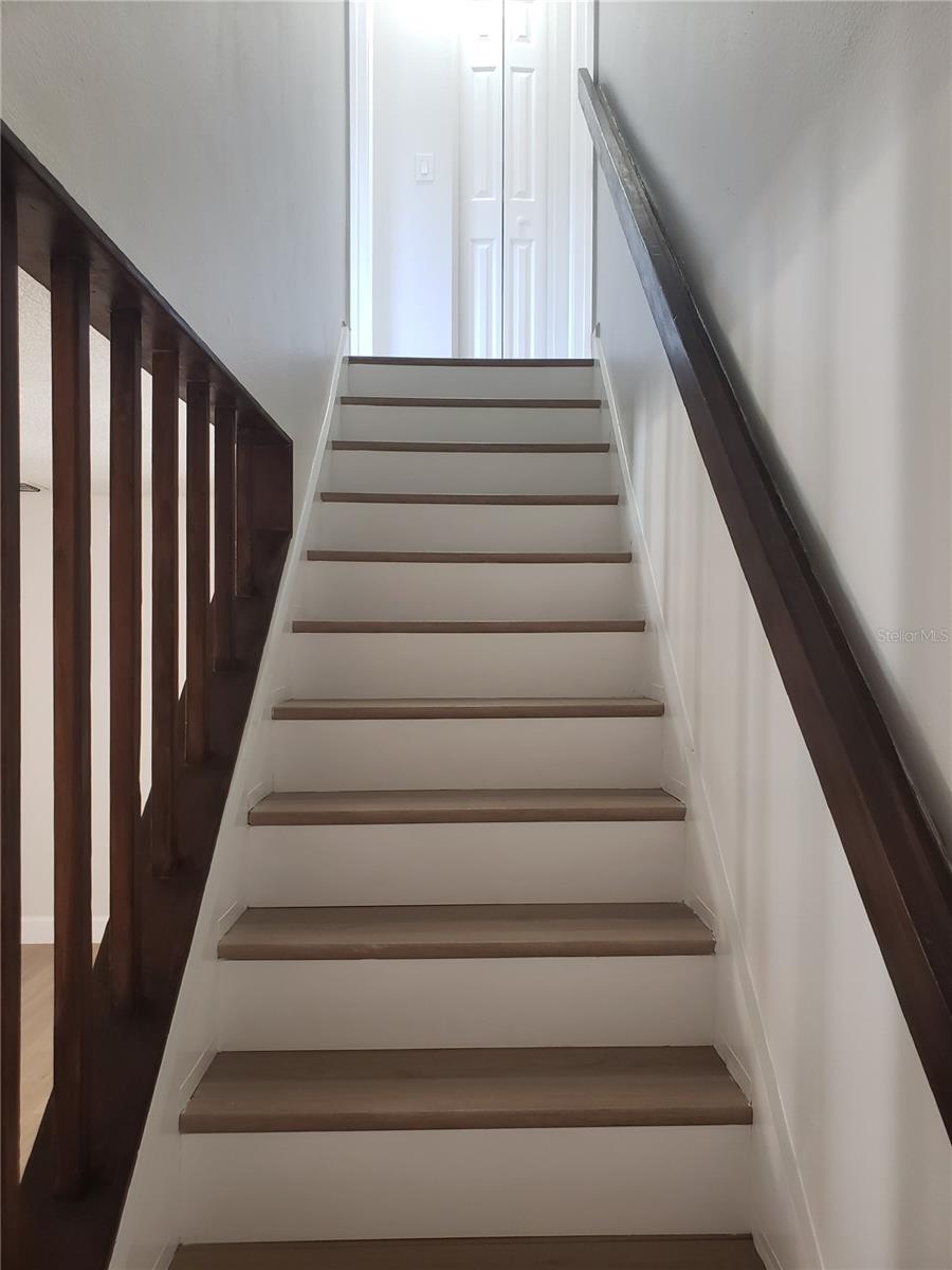 Image 14 of 24 For 14027 Village View Drive