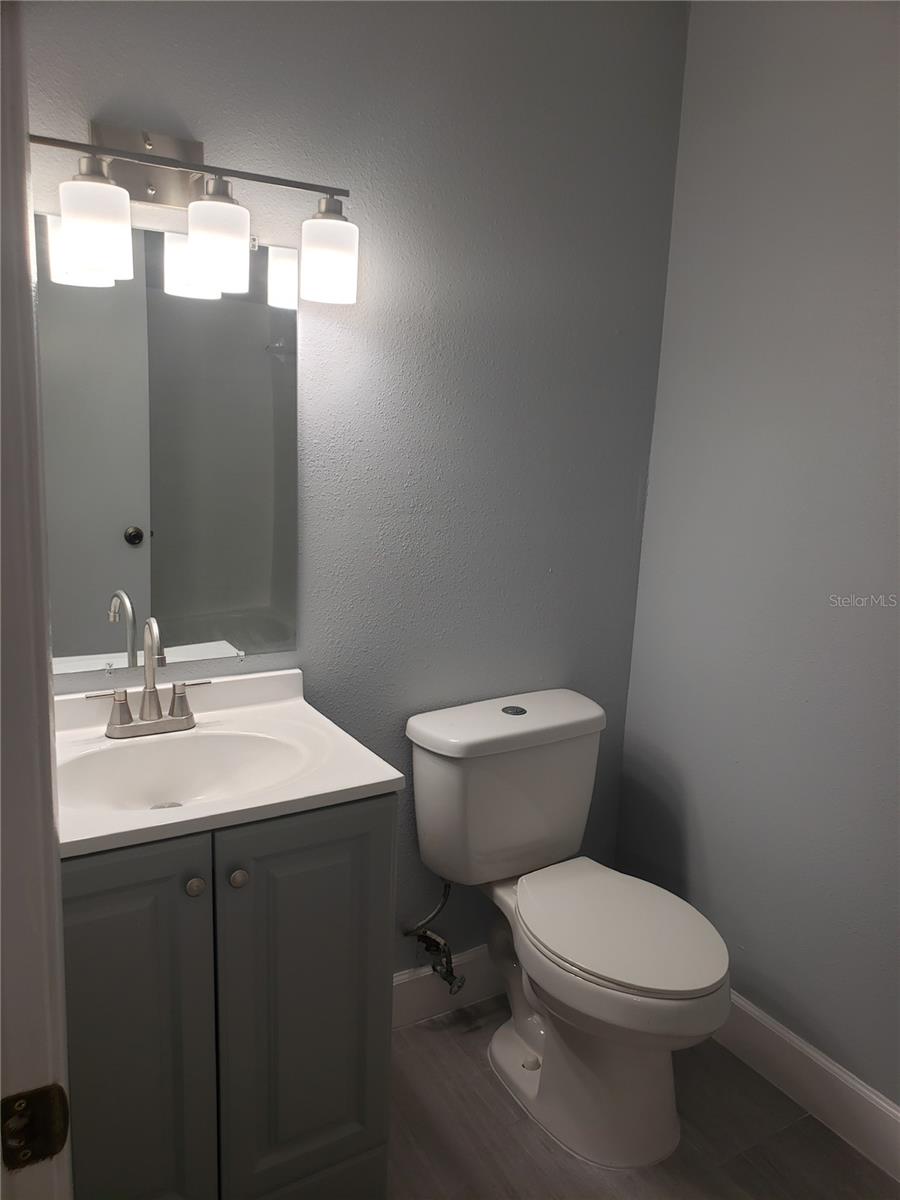 Image 18 of 24 For 14027 Village View Drive