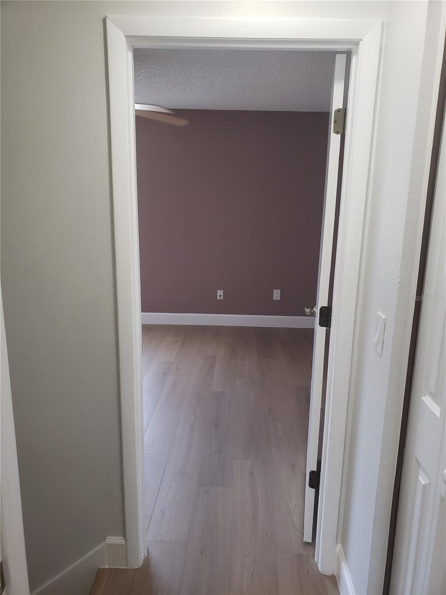 Image 20 of 24 For 14027 Village View Drive