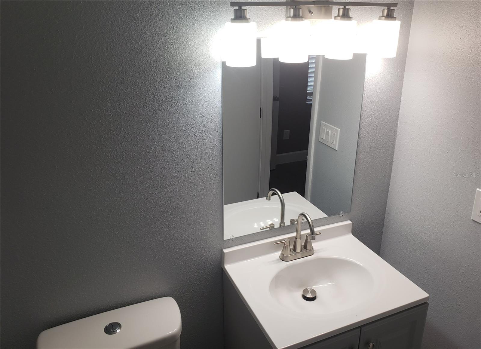 Image 23 of 24 For 14027 Village View Drive