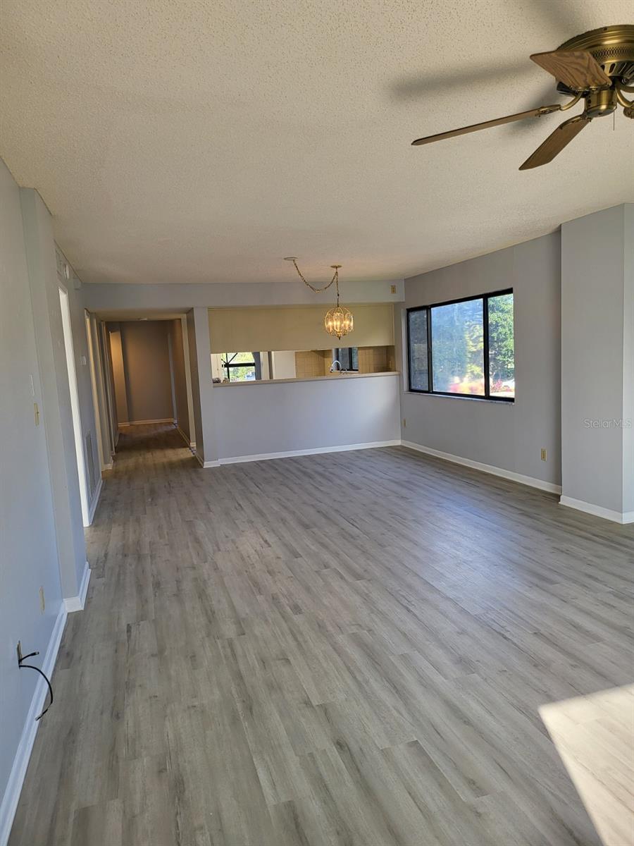 Image 17 of 23 For 650 Island Way 208