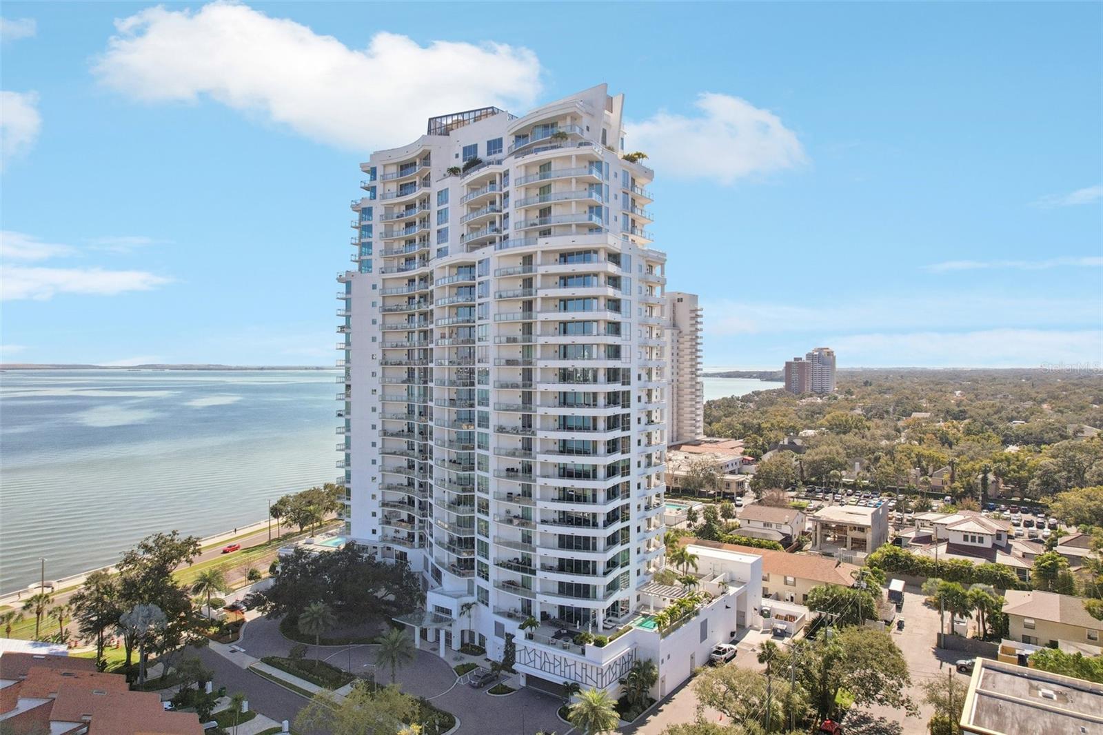 Image 3 of 98 For 3401 Bayshore Boulevard 1704