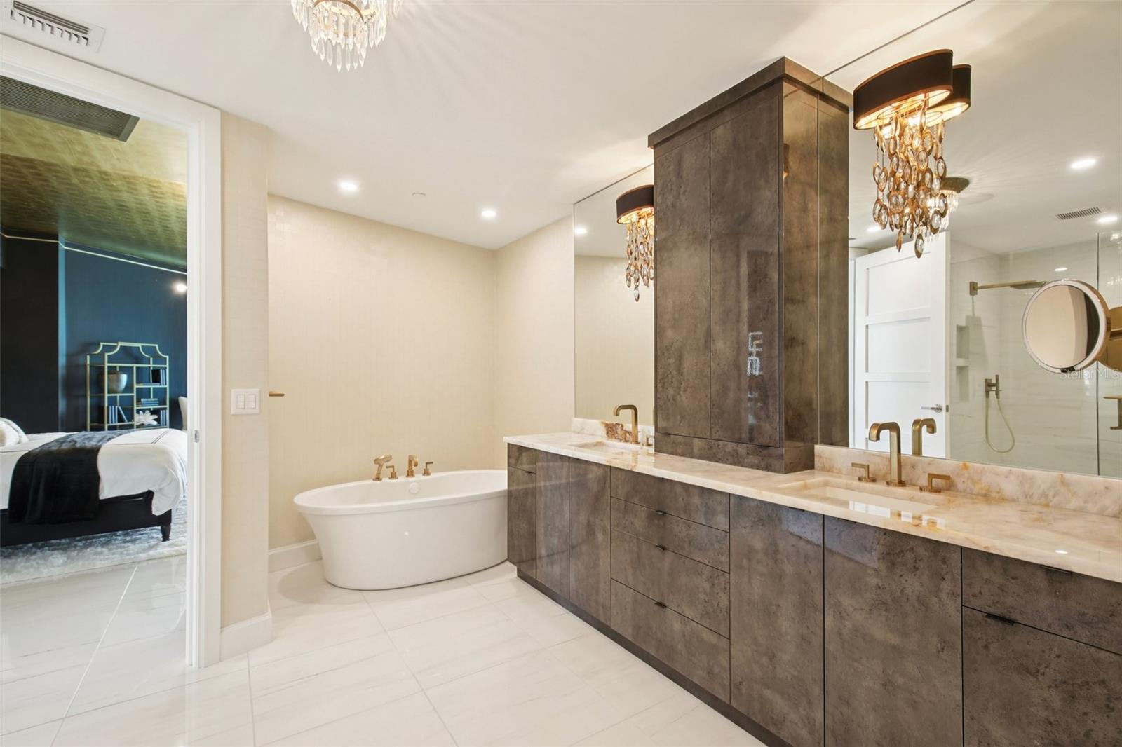 Image 31 of 98 For 3401 Bayshore Boulevard 1704