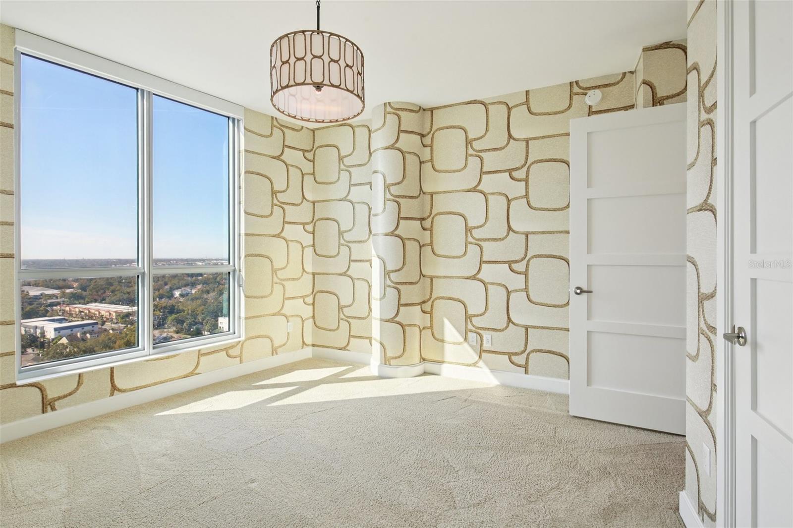 Image 44 of 98 For 3401 Bayshore Boulevard 1704