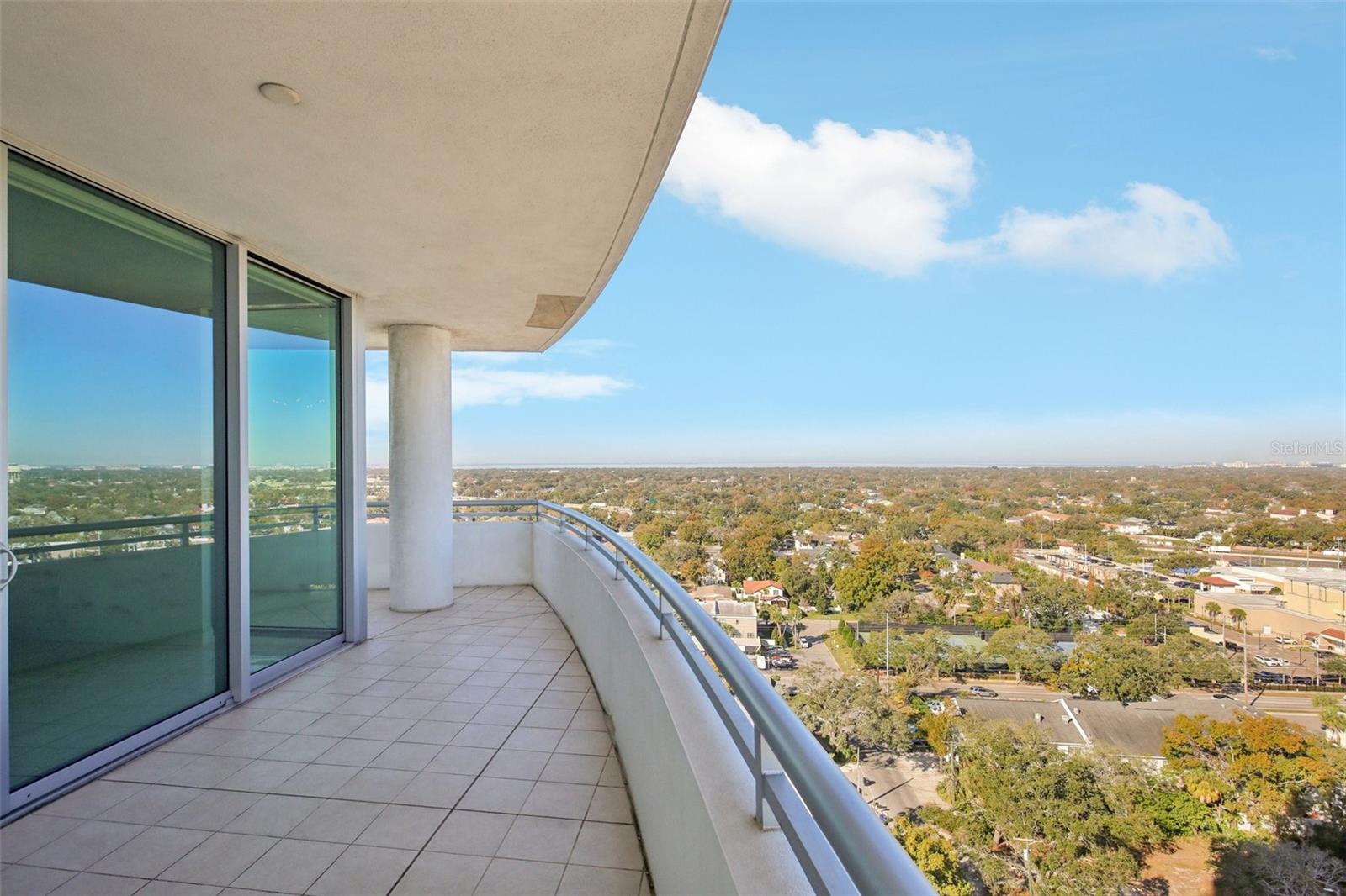 Image 53 of 98 For 3401 Bayshore Boulevard 1704