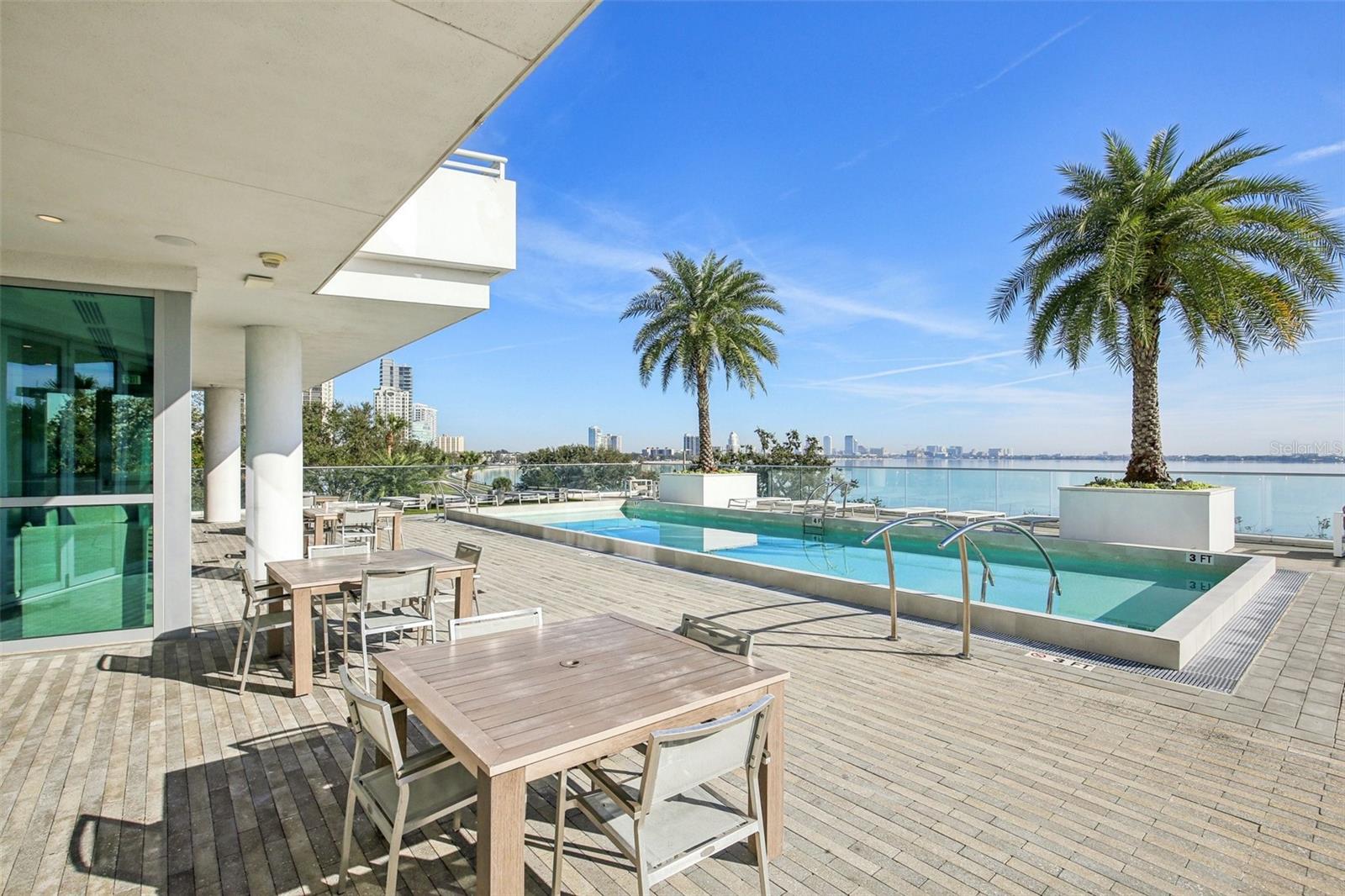 Image 76 of 98 For 3401 Bayshore Boulevard 1704