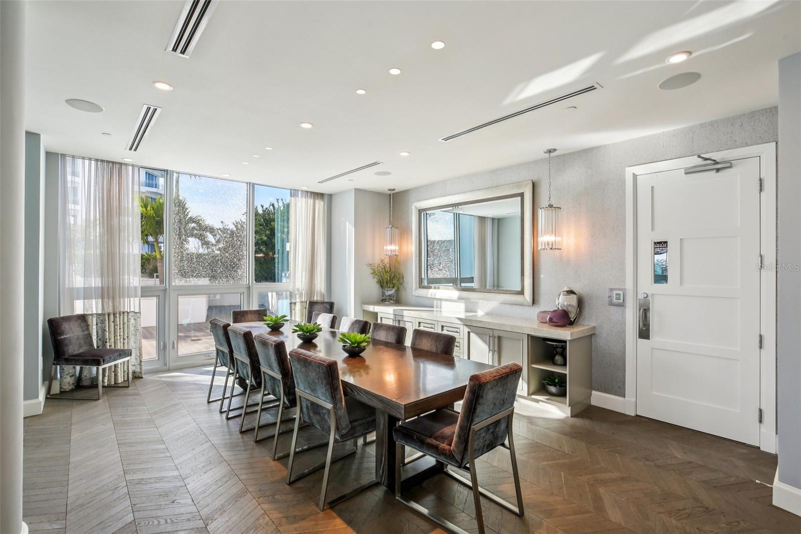 Image 77 of 98 For 3401 Bayshore Boulevard 1704