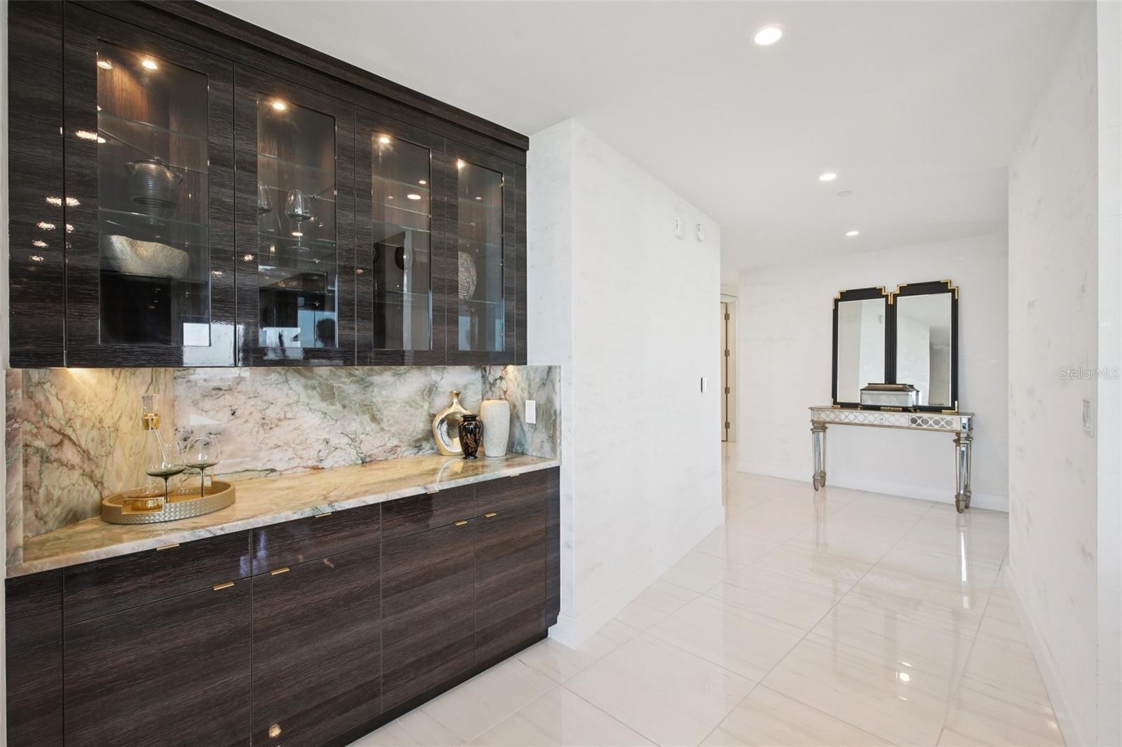 Image 8 of 98 For 3401 Bayshore Boulevard 1704