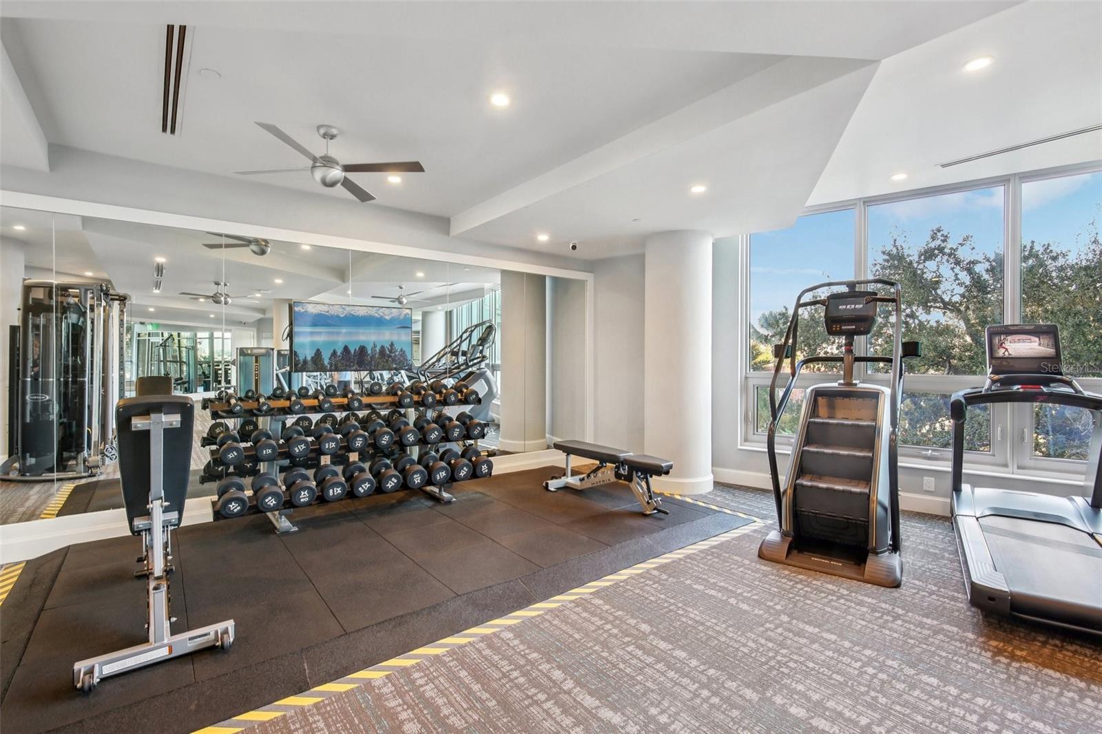 Image 80 of 98 For 3401 Bayshore Boulevard 1704