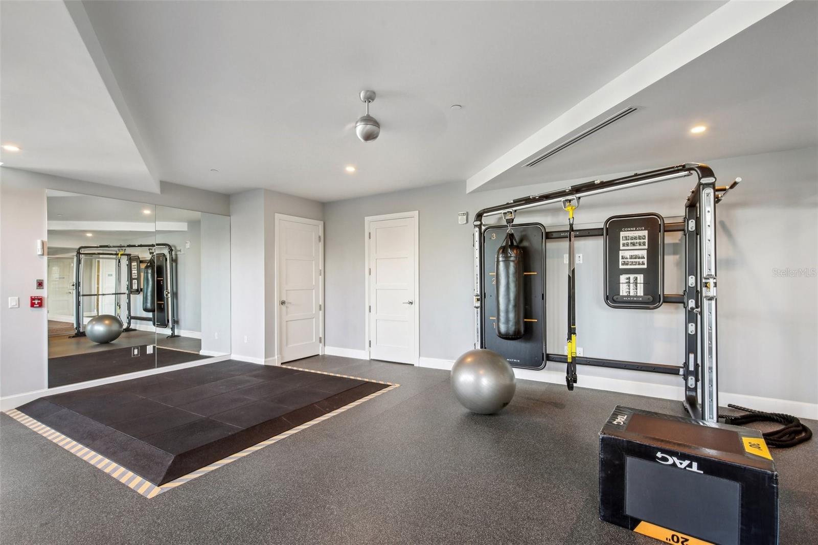 Image 82 of 98 For 3401 Bayshore Boulevard 1704