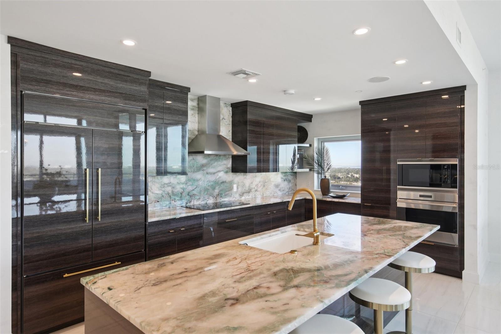 Image 9 of 98 For 3401 Bayshore Boulevard 1704