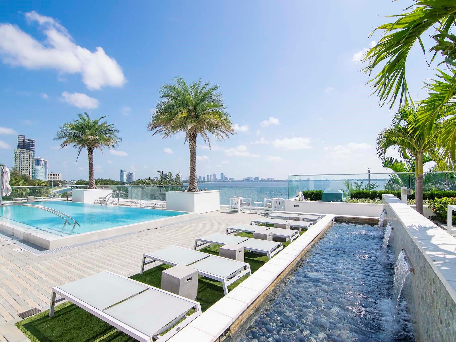 Image 92 of 98 For 3401 Bayshore Boulevard 1704