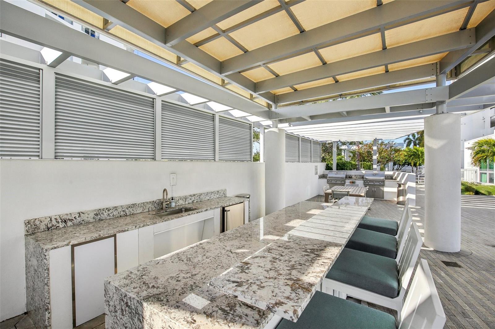 Image 94 of 98 For 3401 Bayshore Boulevard 1704