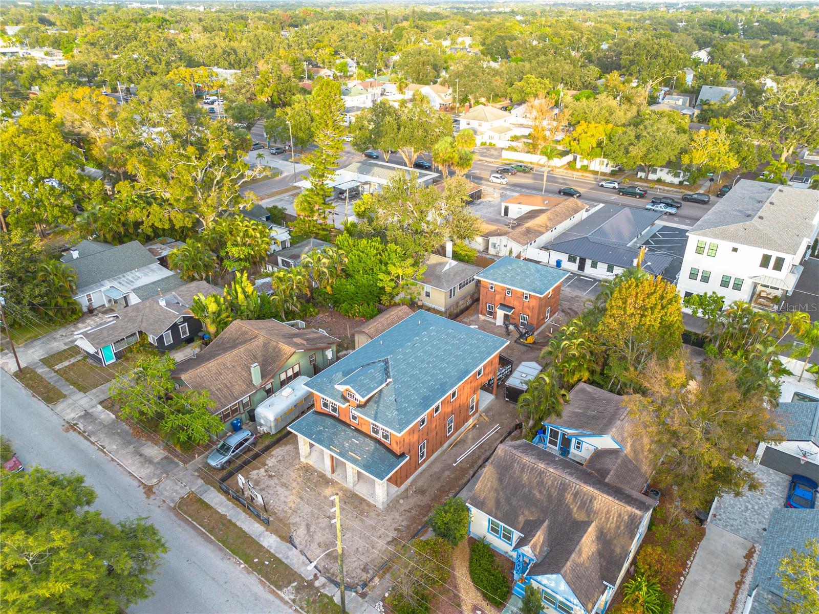 Listing photo id 9 for 2011 10th Street N