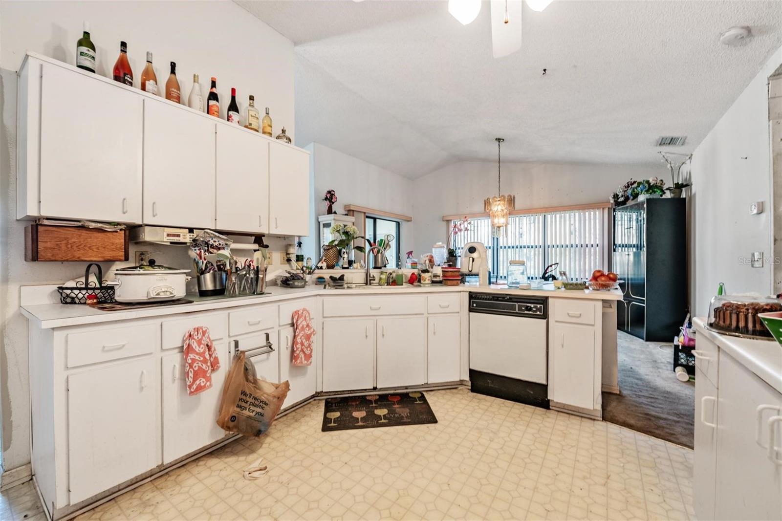 Image 14 of 37 For 2050 Telogia Court