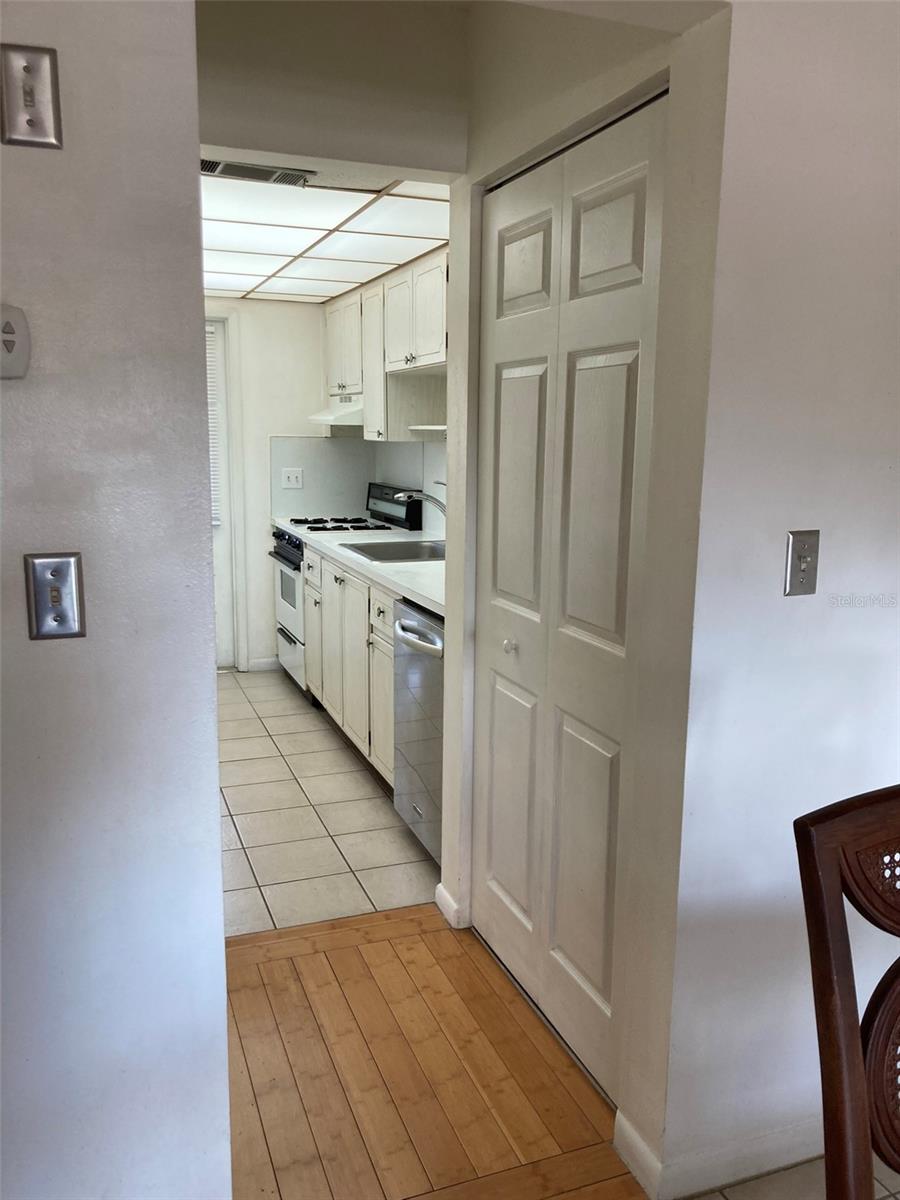 Image 17 of 51 For 5925 Terrace Park Drive N 209