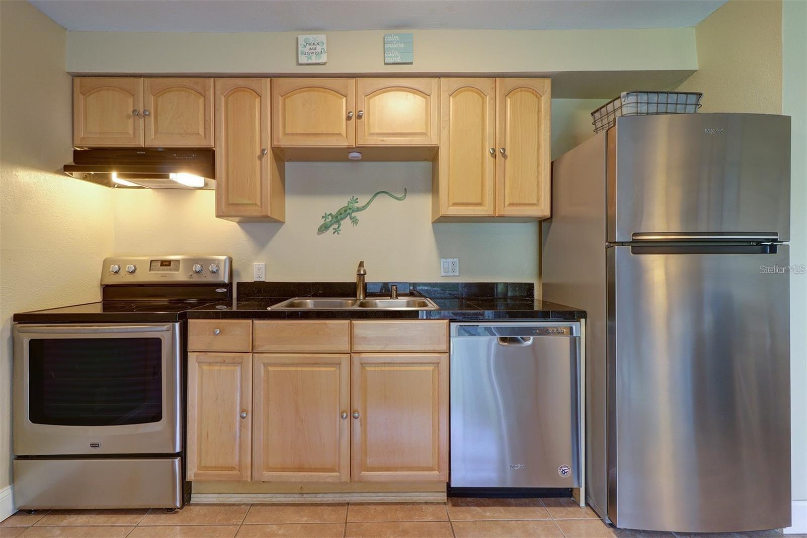 Image 4 of 21 For 4215 Bay Drive 1702b