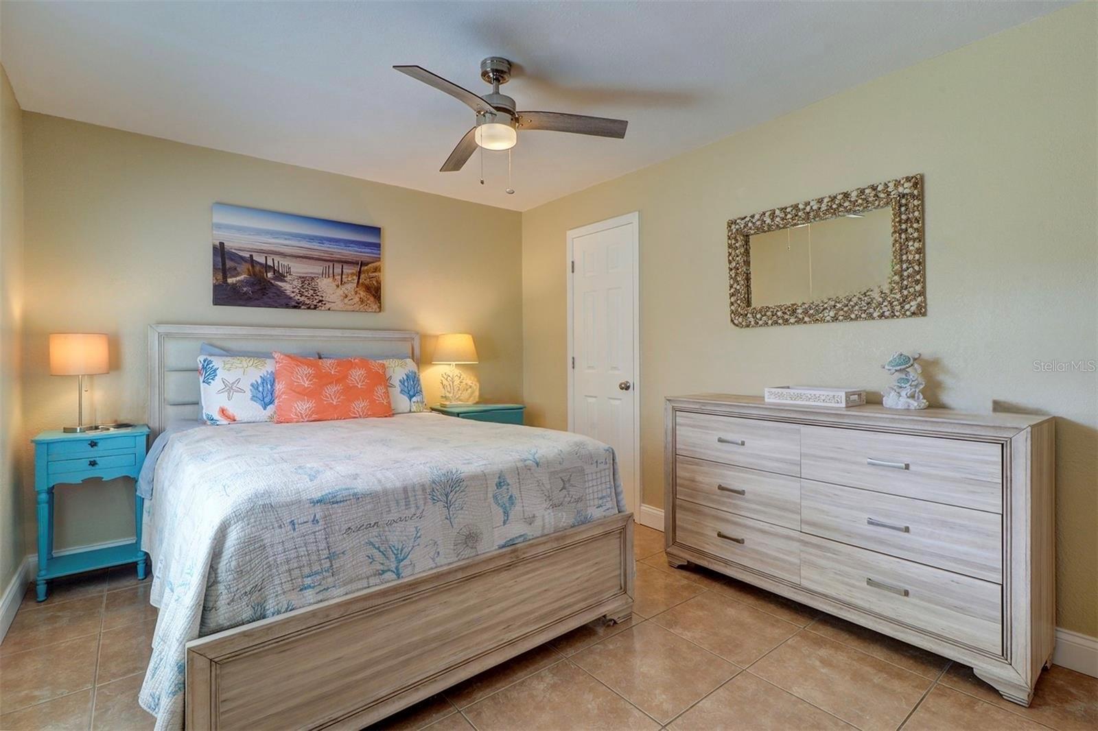 Image 7 of 21 For 4215 Bay Drive 1702b