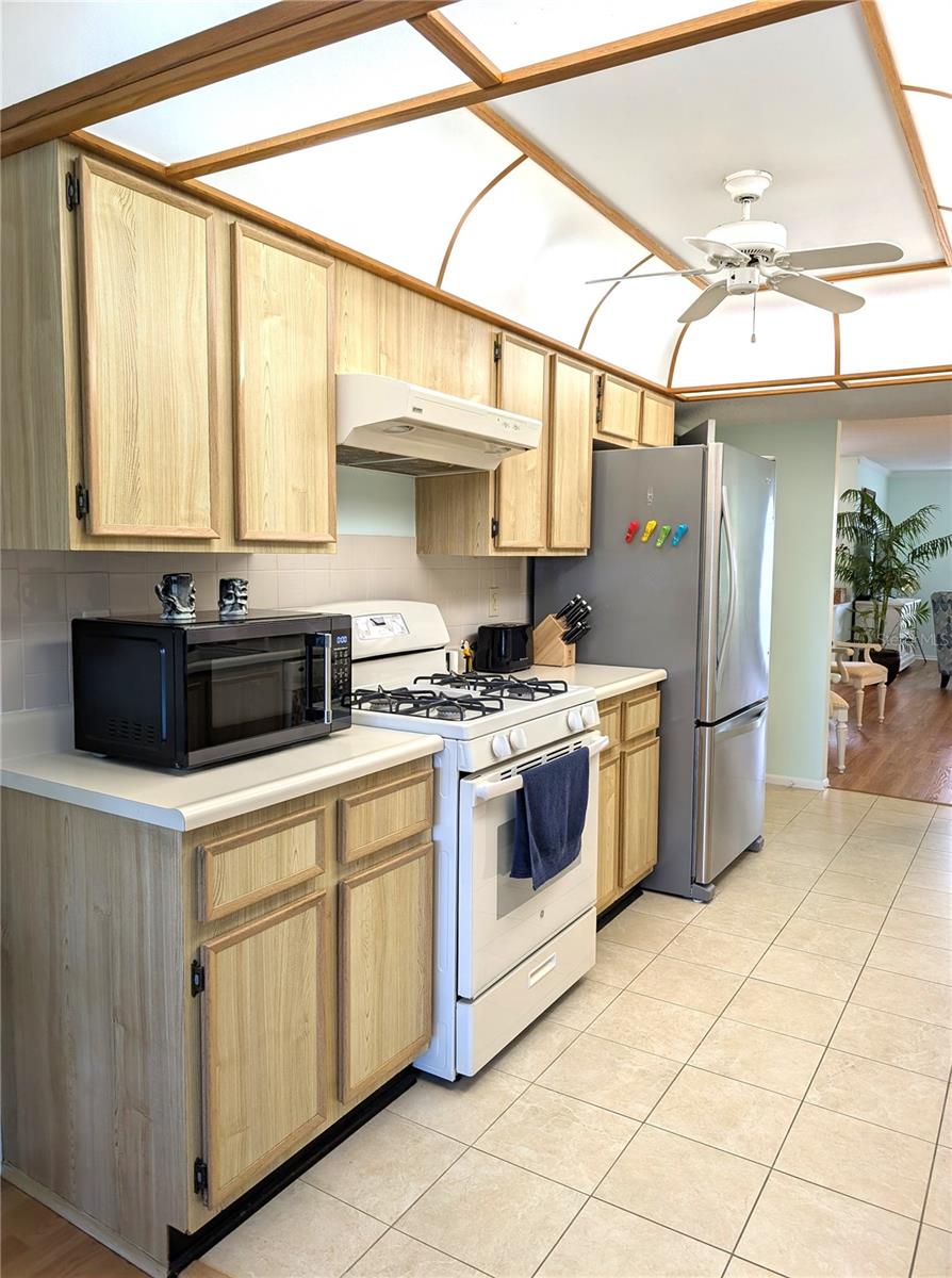 Image 17 of 45 For 8198 Terrace Garden Drive N 409