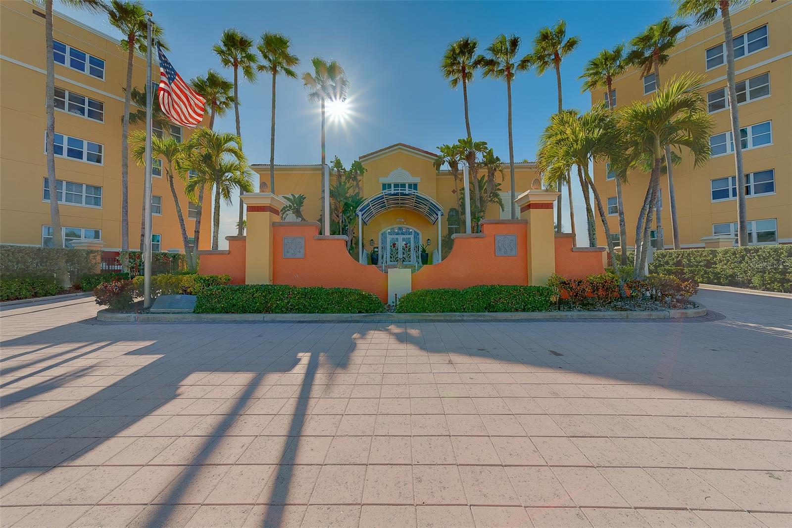 Image 2 of 51 For 16450 Gulf Boulevard 565