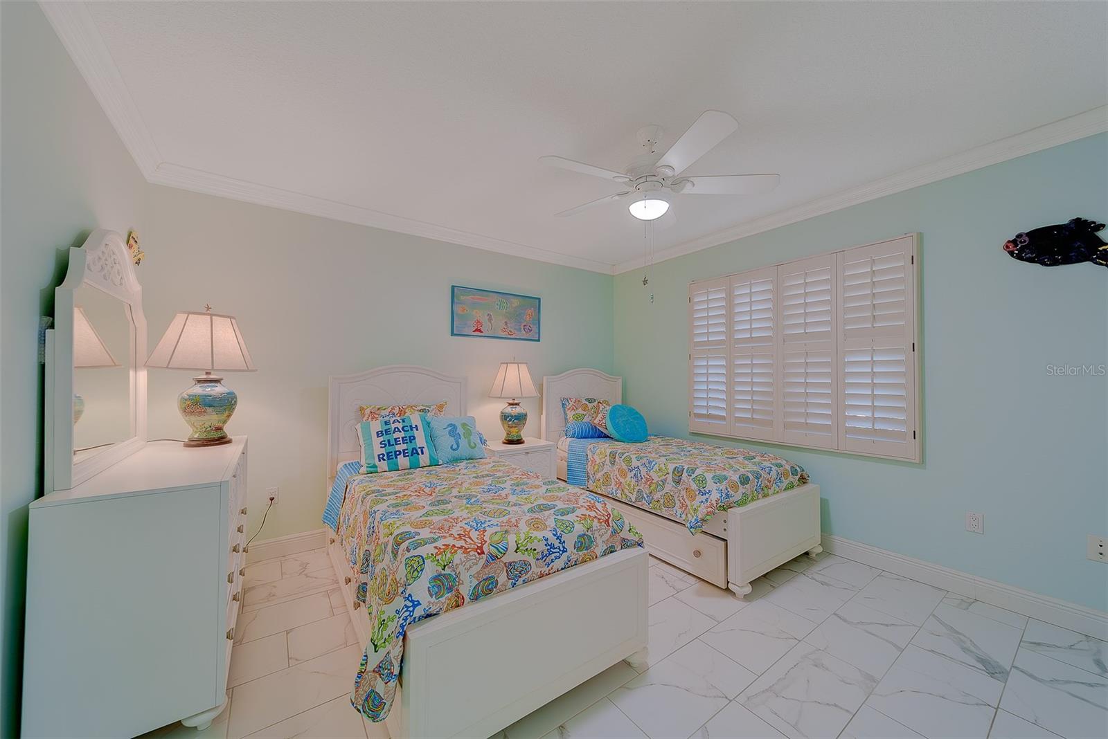 Image 44 of 51 For 16450 Gulf Boulevard 565