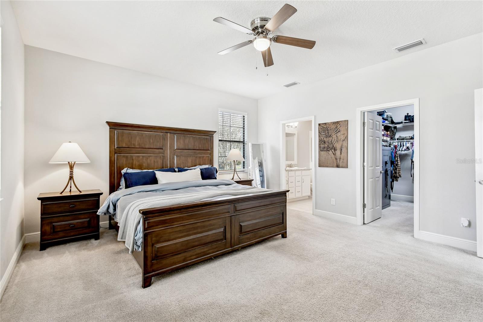 Listing photo id 11 for 12981 Burns Drive