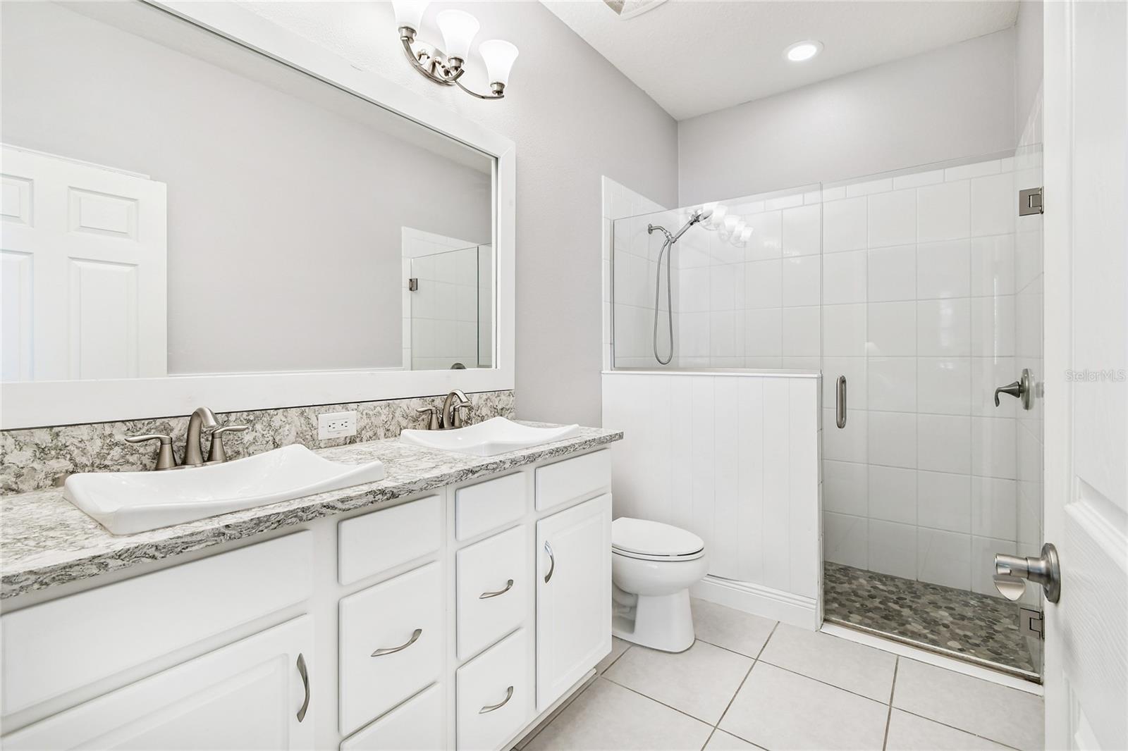 Listing photo id 13 for 12981 Burns Drive